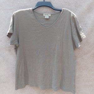 Green t-shirt